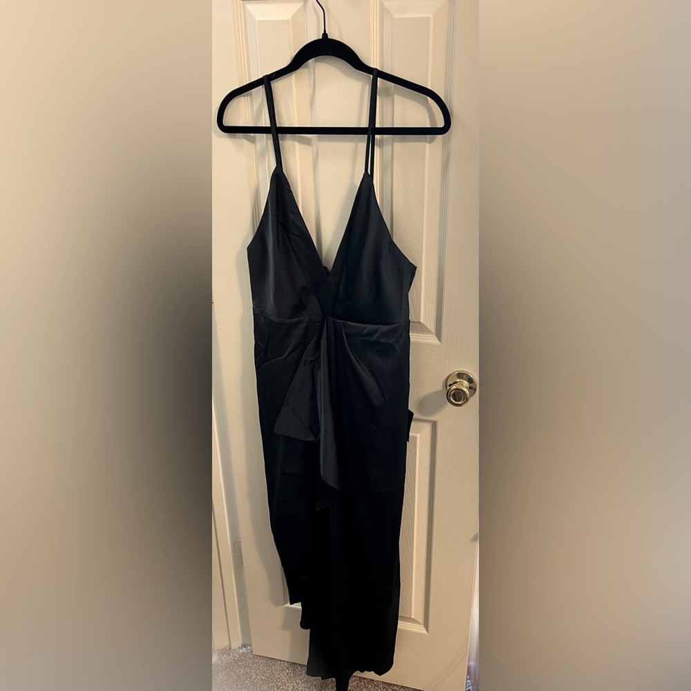 Lulu’s Caught Feelings Navy Blue Satin Ruffled Midi Dress Brand New with tags!! - Picture 3 of 3
